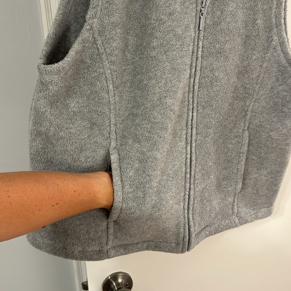Gray Zip Up Cozy Vest with pockets - Picture 2 of 4